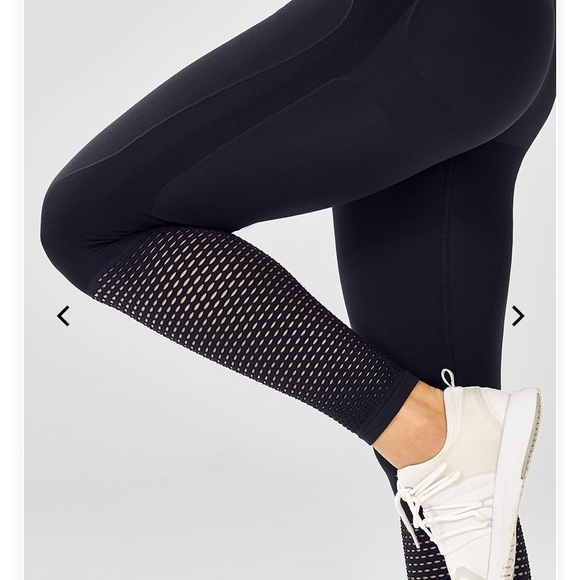 High-Waisted Seamless Mesh Legging Fableti… - Picture 2 of 3